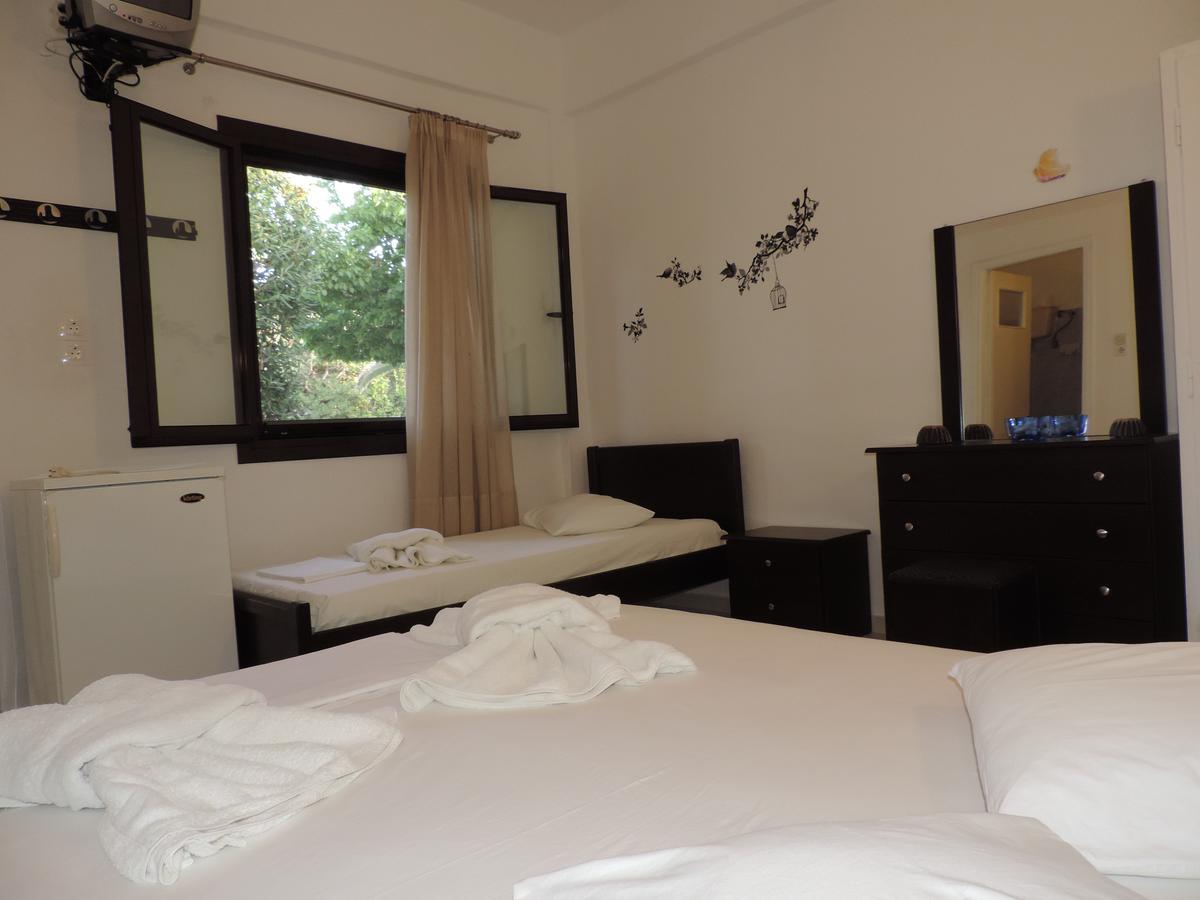 Skyros Avra Residences Buitenkant foto